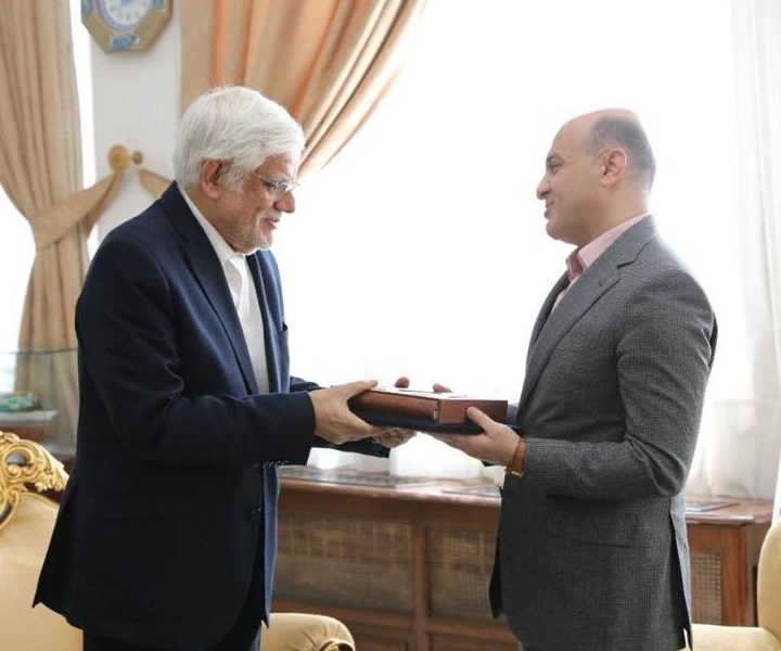 تقدیر معاون اول رئیسجمهور از مدیرعامل هلدینگ نفت و گاز پارسیان