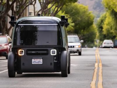 تاکسی روباتیک در تقاطع‌ها دردسرساز شد