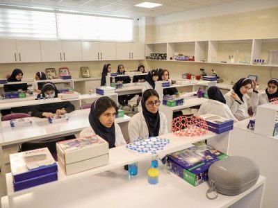 روایتی از مدارس نسل ۴ ایران؛ کلاس‌ها مجهز به رباتیک، AI و VR شدند